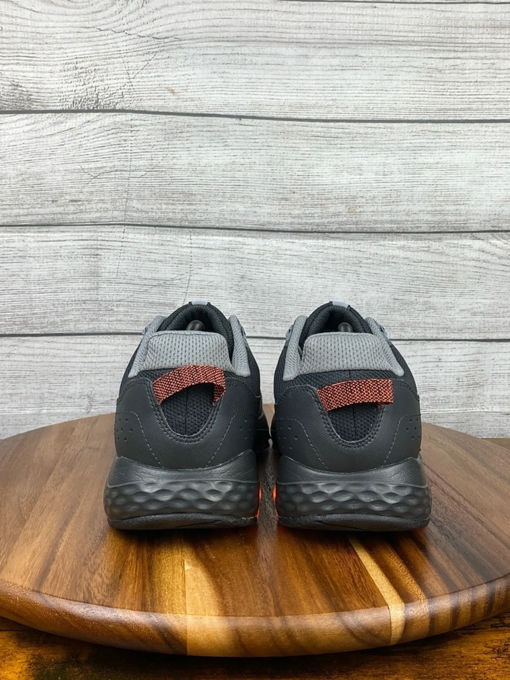 New Balance 410 V8 Black Orange Trail Running Shoes MT410LO8 Men’s Size 11 Wide